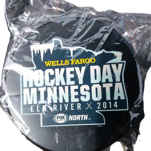 2014 Minnesota Hockey Day Elk River Souvenir Hockey Puck Wells Fargo - Picture 4 of 4
